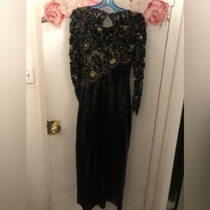 SAKS 5TH AVENUE MIGNON SEQUIN AND LACE BLACK MIDI DRESS. NWT